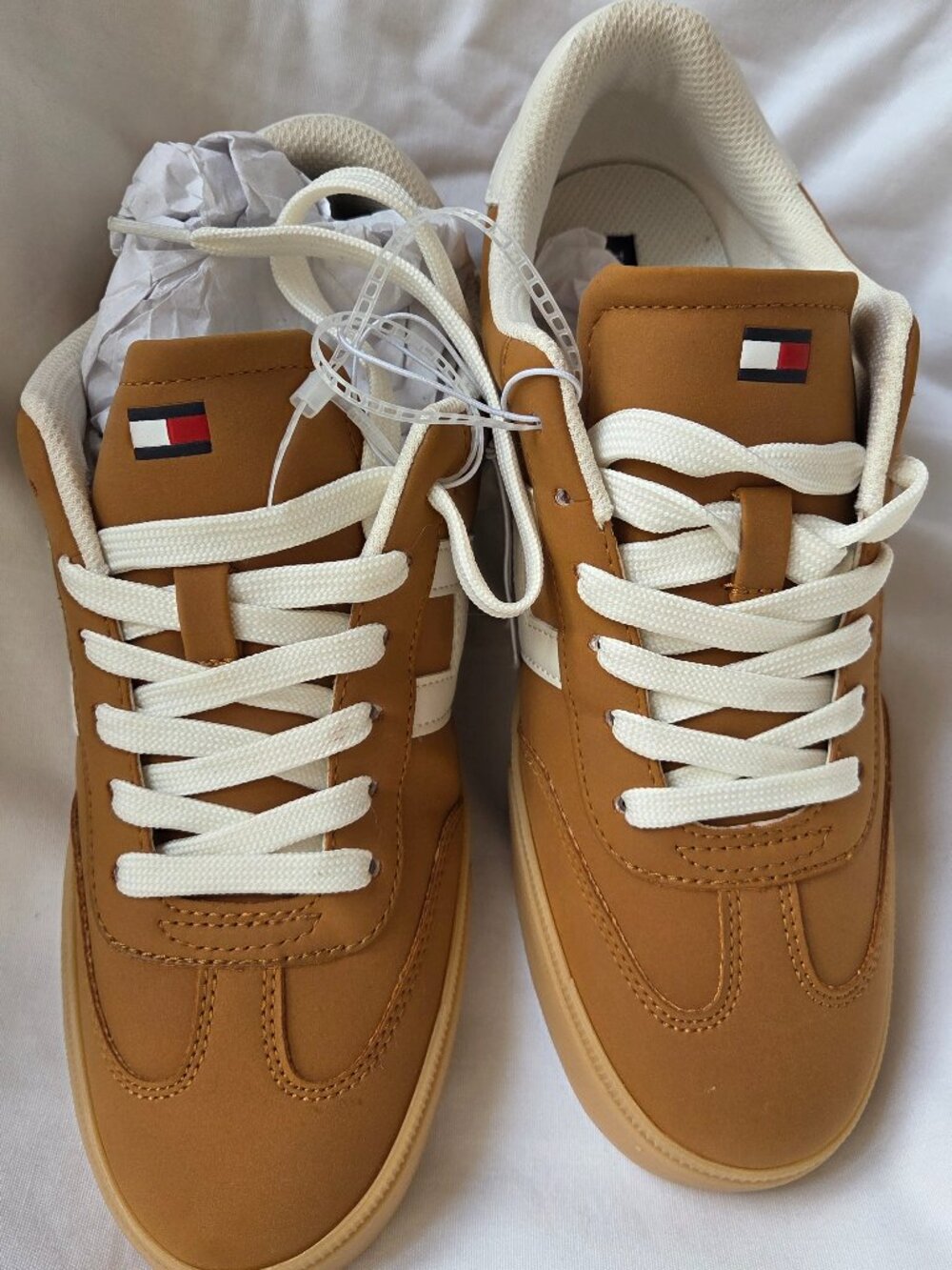 Tommy Hilfiger Low Top Vintage Sneakers Mens 9MED Tan NEW WOT